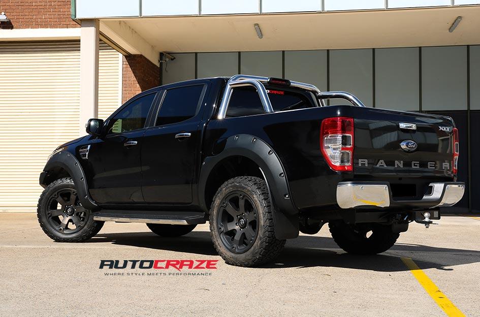FORD RANGER BEAST BLACK MACHINED WITH DARK TINT